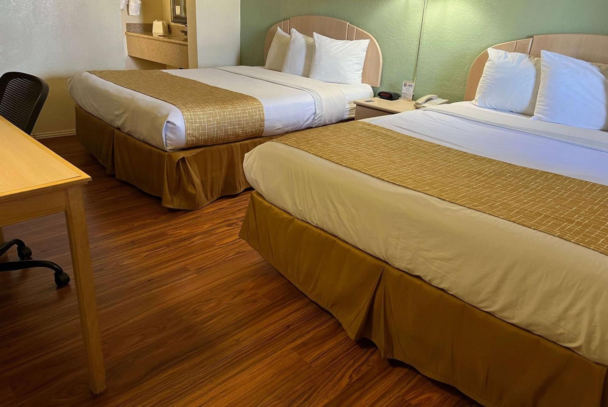 Travelodge By Wyndham Holbrook Esterno foto