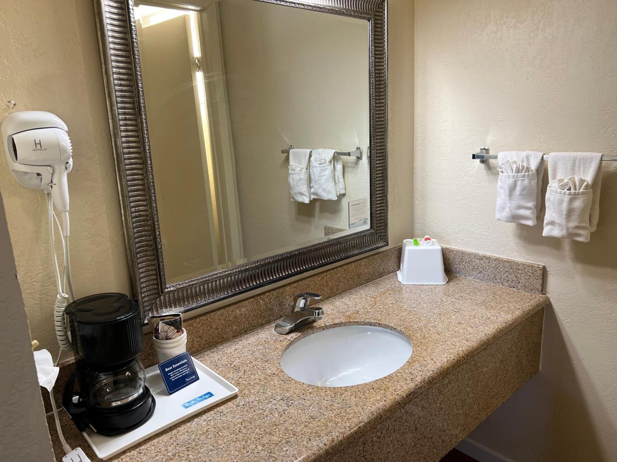 Travelodge By Wyndham Holbrook Esterno foto