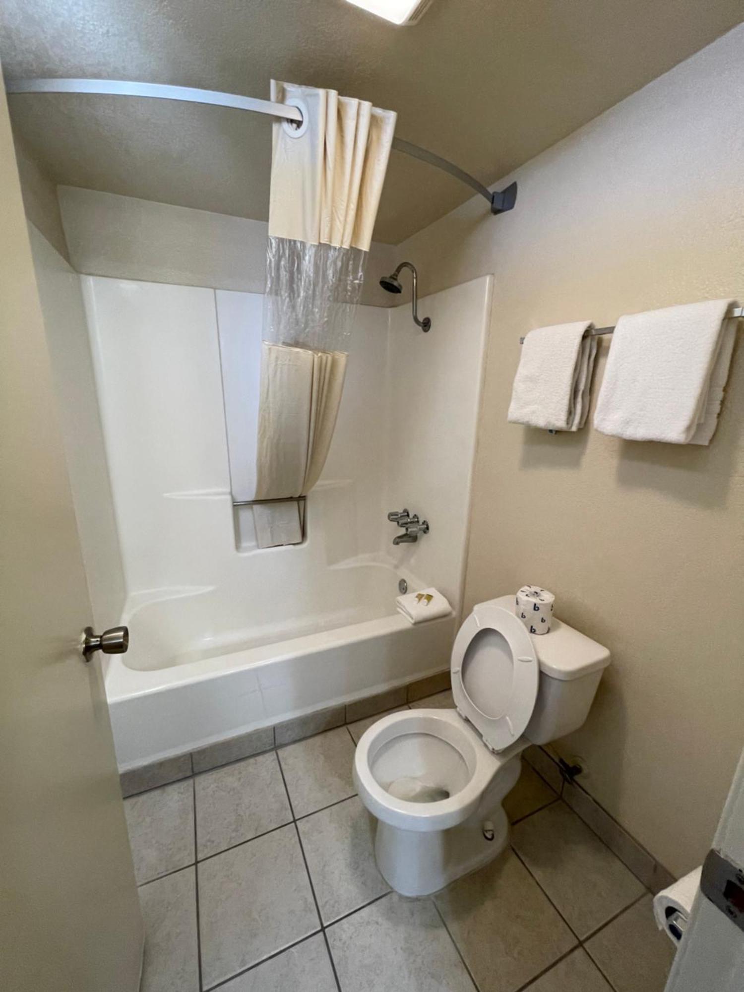Travelodge By Wyndham Holbrook Esterno foto