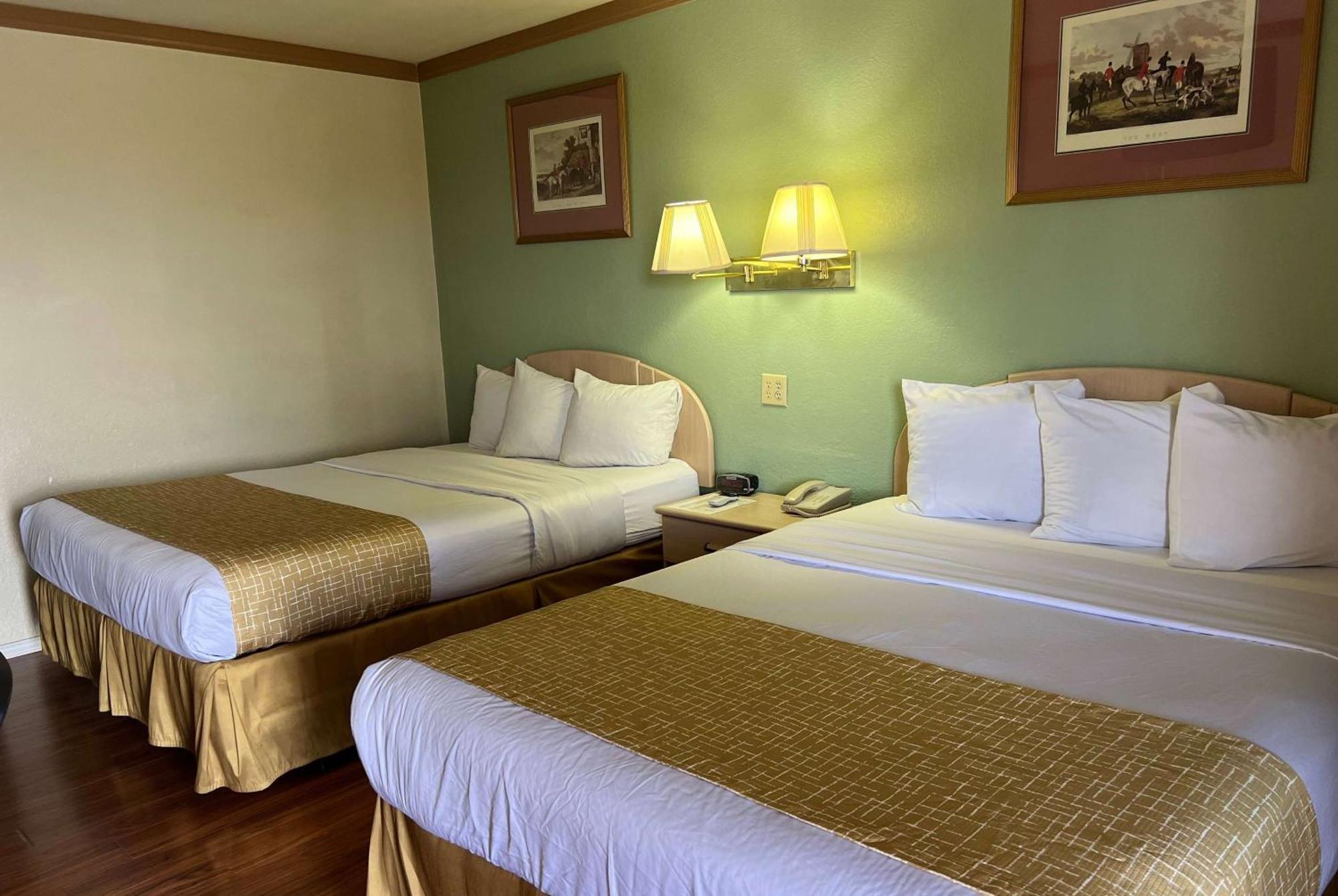 Travelodge By Wyndham Holbrook Esterno foto