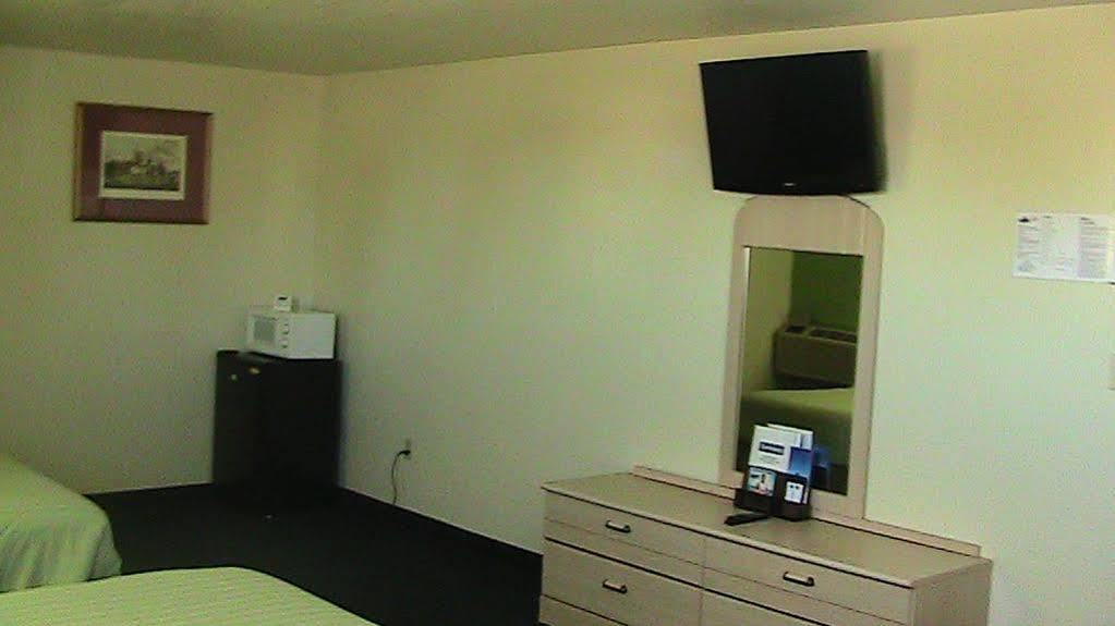 Travelodge By Wyndham Holbrook Esterno foto